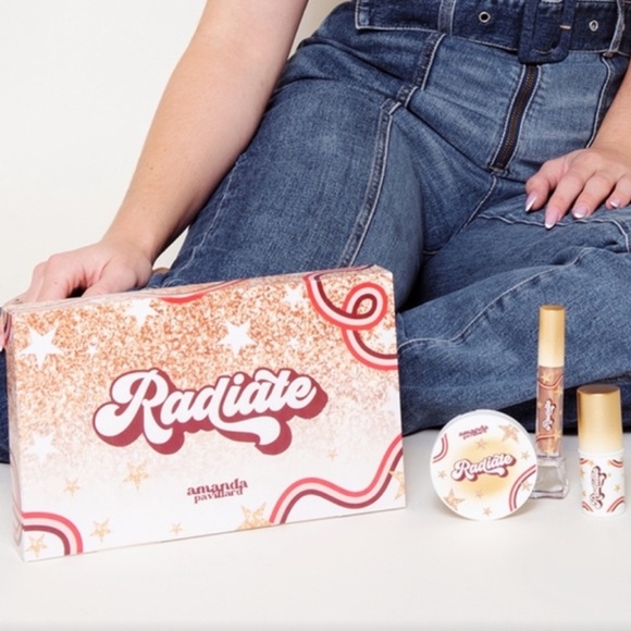 🌷AMANDA PAVILLARD RADIANT MAKEUP COLLECTION - Picture 4 of 10